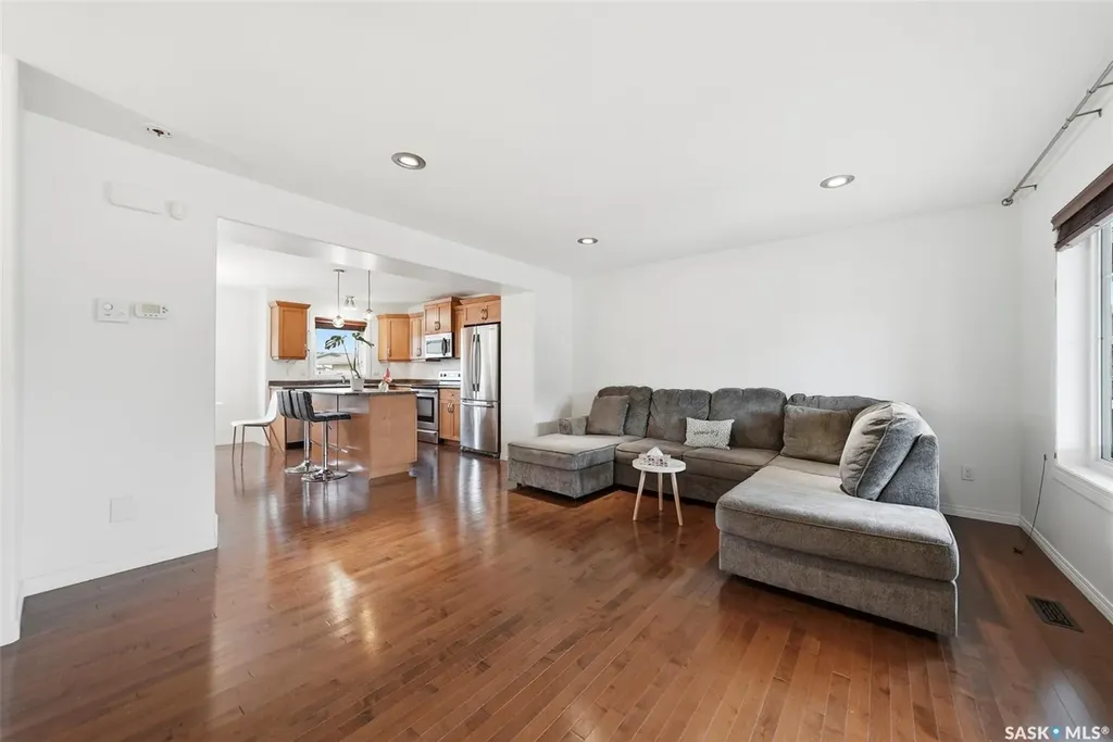 1227 Willowgrove Court Saskatoon SK S7W 0A8
