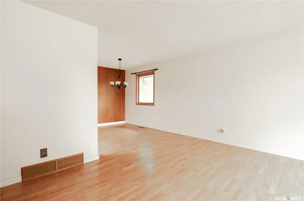 3815 Van Horne Avenue Regina SK S4S 1M5