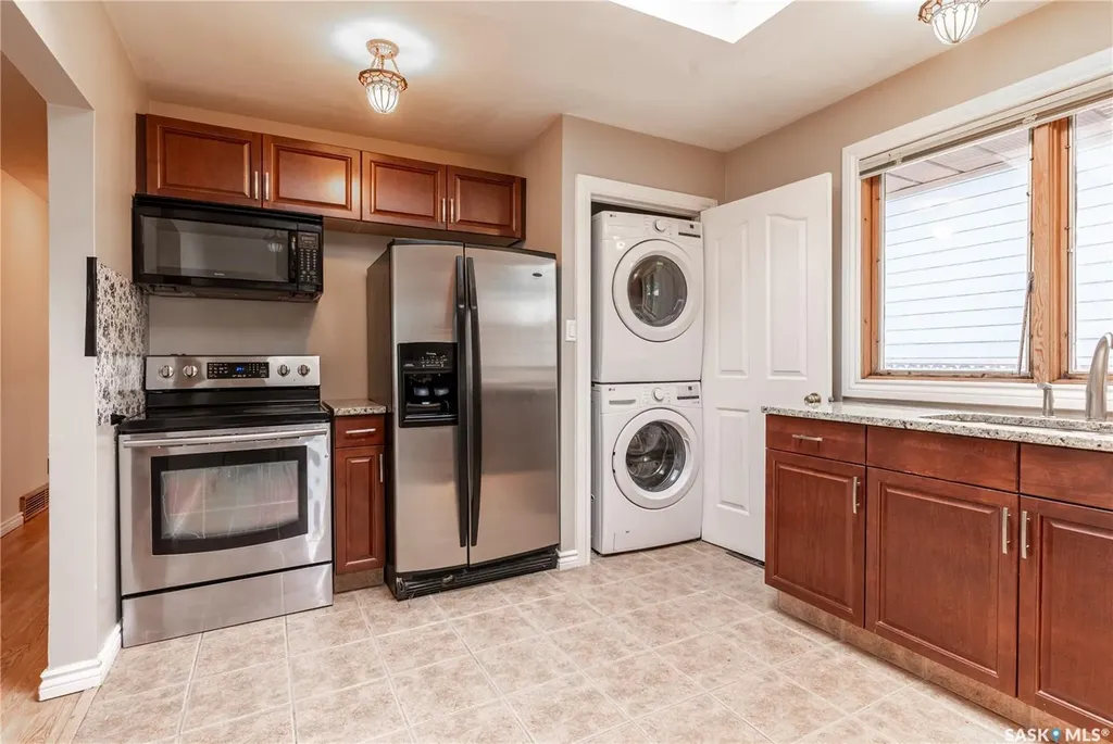3815 Van Horne Avenue Regina SK S4S 1M5