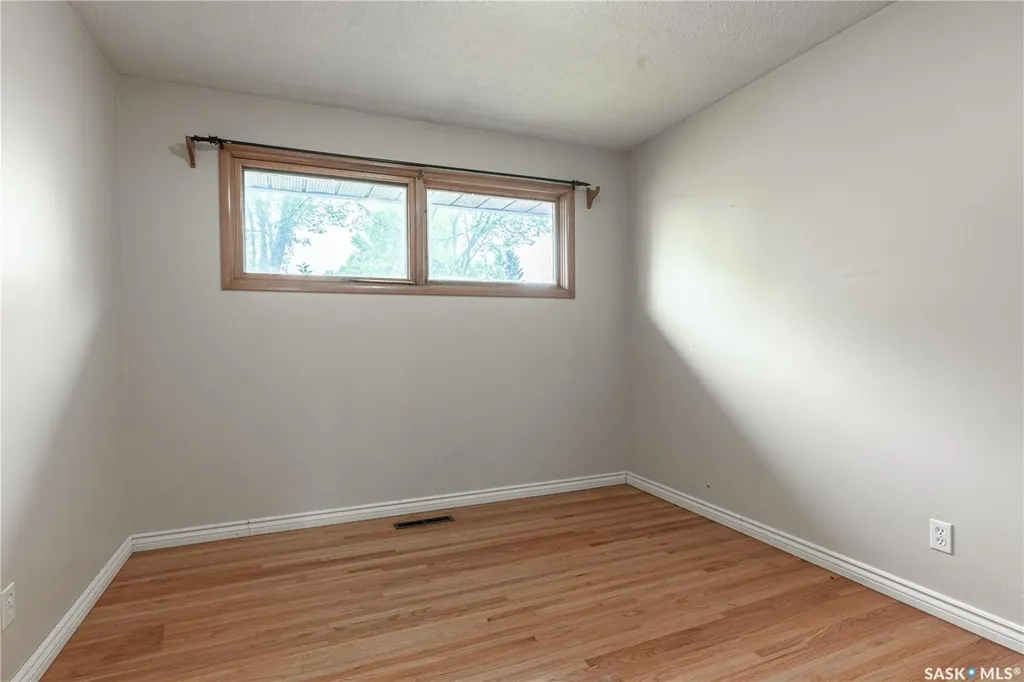 3815 Van Horne Avenue Regina SK S4S 1M5
