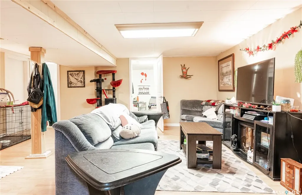 3815 Van Horne Avenue Regina SK S4S 1M5