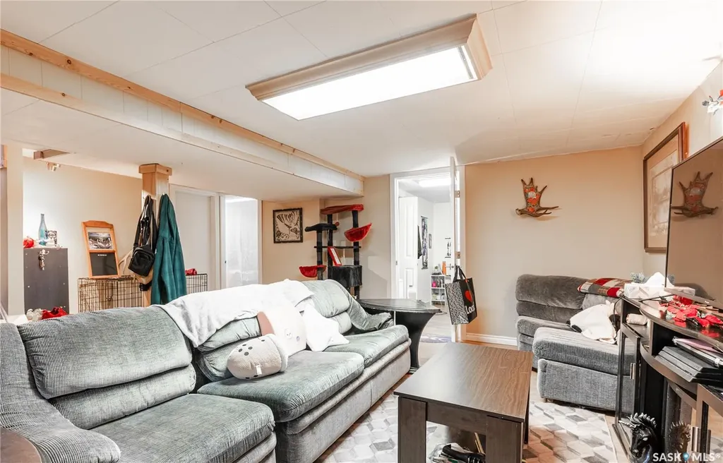 3815 Van Horne Avenue Regina SK S4S 1M5