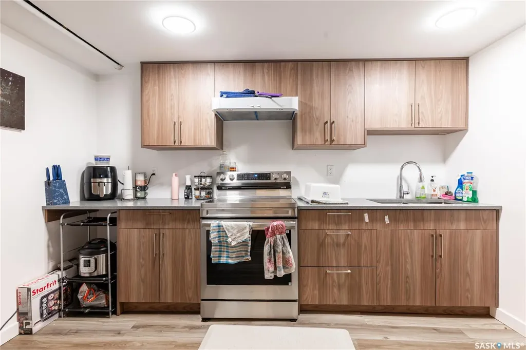 3815 Van Horne Avenue Regina SK S4S 1M5