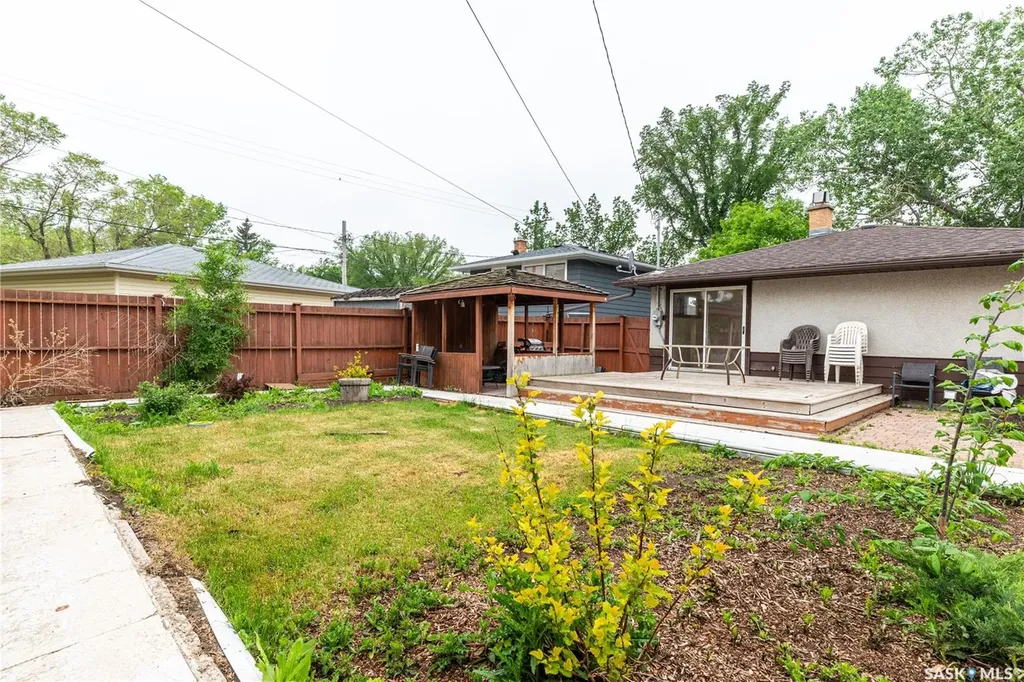 3815 Van Horne Avenue Regina SK S4S 1M5