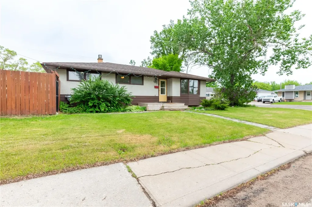 3815 Van Horne Avenue Regina SK S4S 1M5