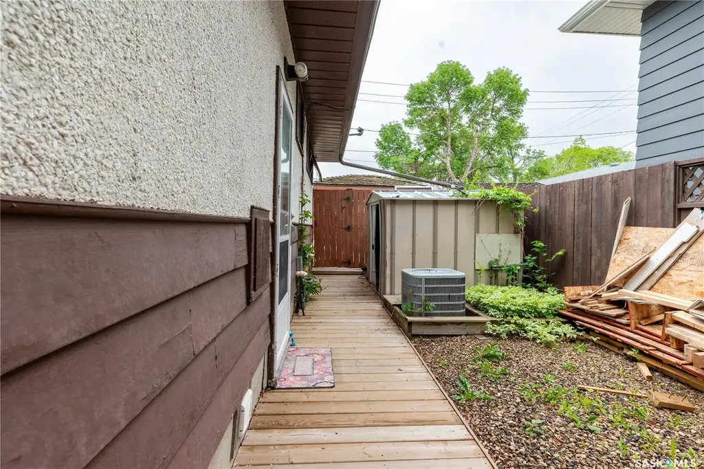 3815 Van Horne Avenue Regina SK S4S 1M5