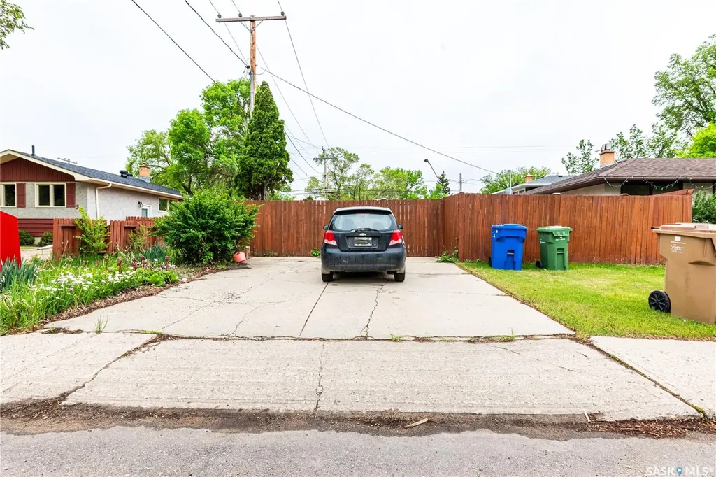 3815 Van Horne Avenue Regina SK S4S 1M5