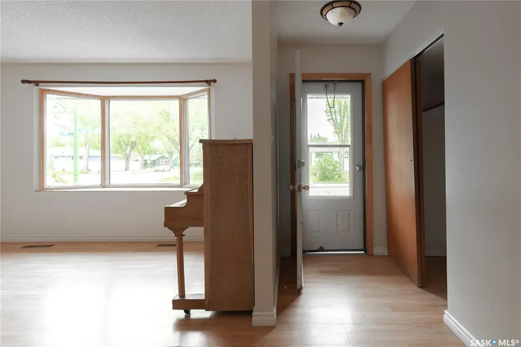 3815 Van Horne Avenue Regina SK S4S 1M5