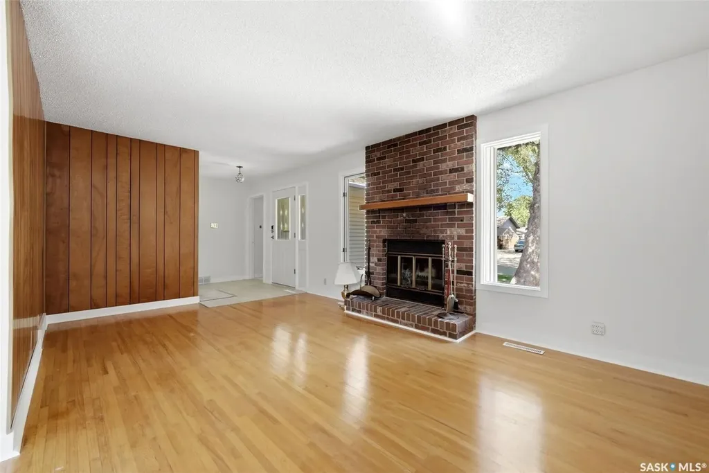 4124 Argyle Street Regina SK S4S 3L7