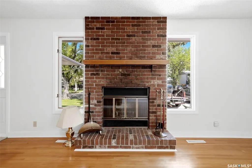 4124 Argyle Street Regina SK S4S 3L7