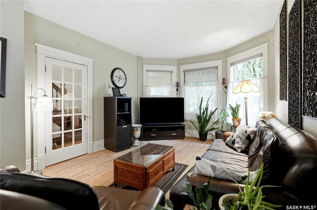 512 Bedford Road Saskatoon SK S7L 0E6