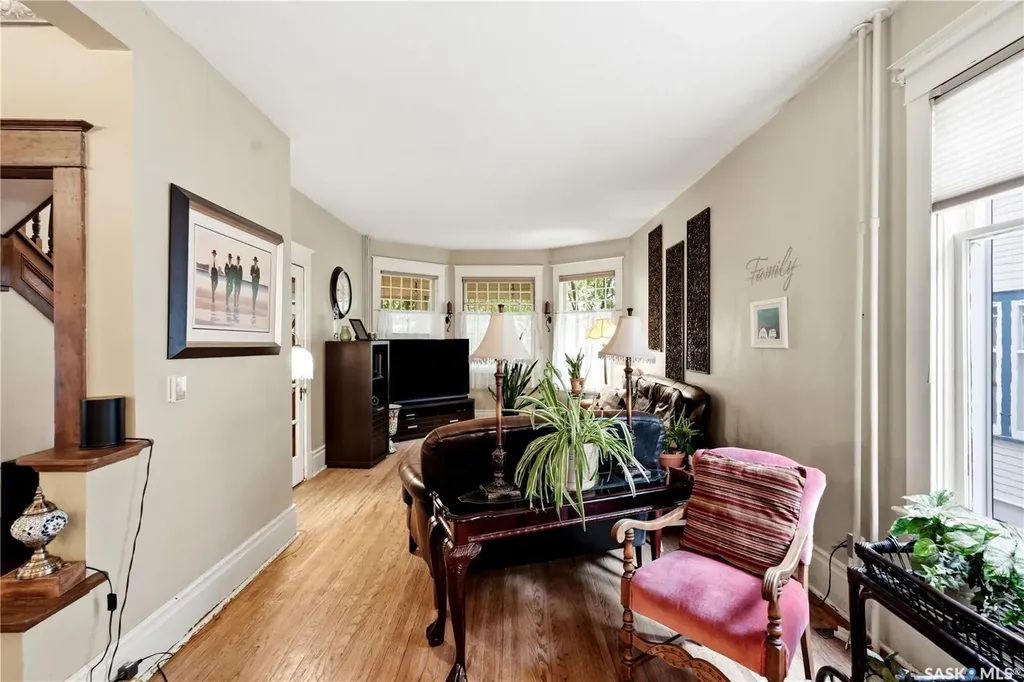 512 Bedford Road Saskatoon SK S7L 0E6