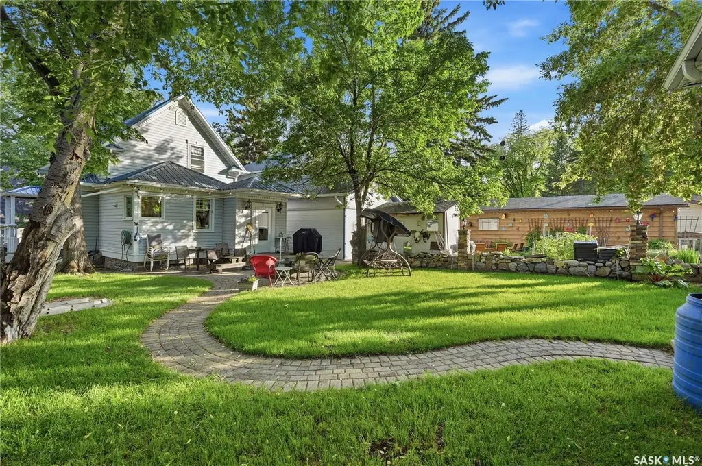 512 Bedford Road Saskatoon SK S7L 0E6