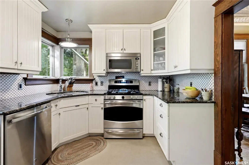 512 Bedford Road Saskatoon SK S7L 0E6