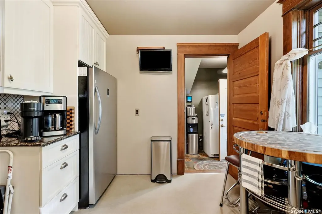 512 Bedford Road Saskatoon SK S7L 0E6