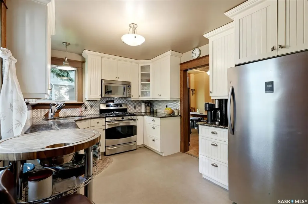 512 Bedford Road Saskatoon SK S7L 0E6