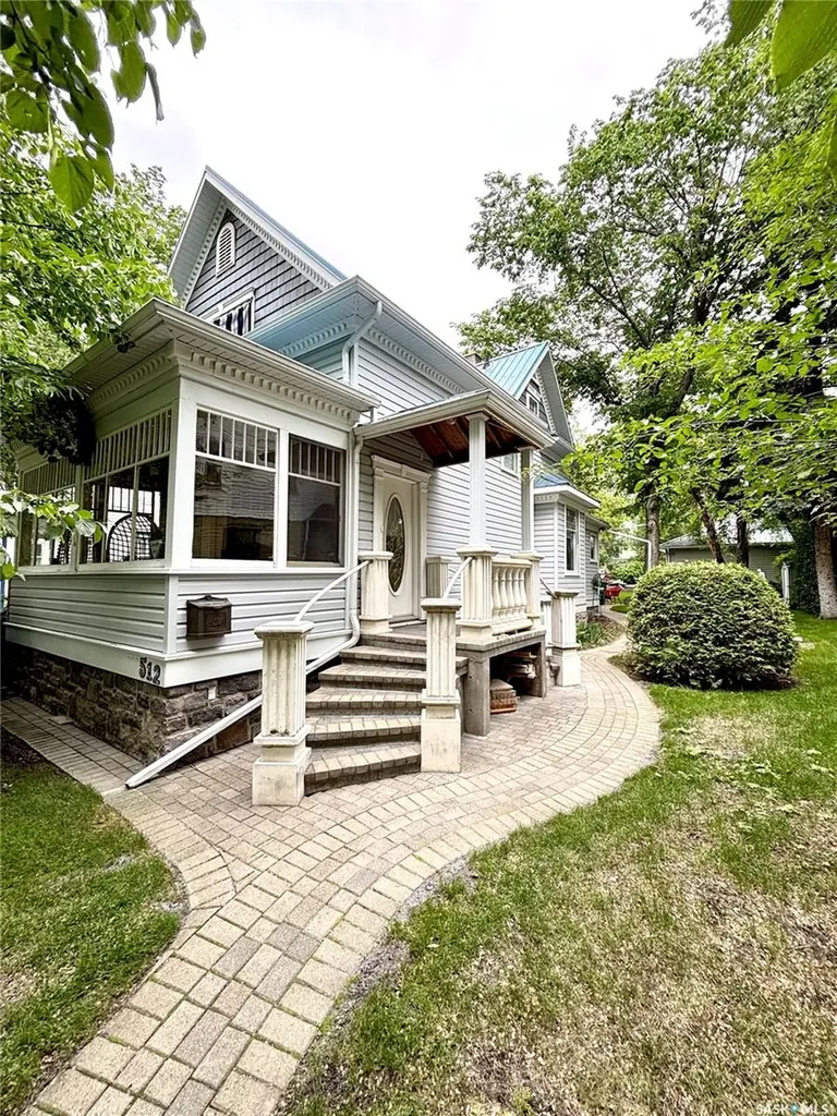 512 Bedford Road Saskatoon SK S7L 0E6