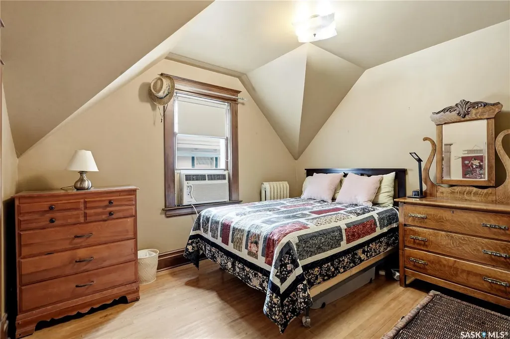 512 Bedford Road Saskatoon SK S7L 0E6