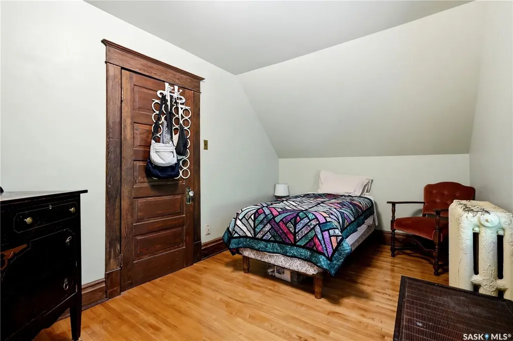 512 Bedford Road Saskatoon SK S7L 0E6