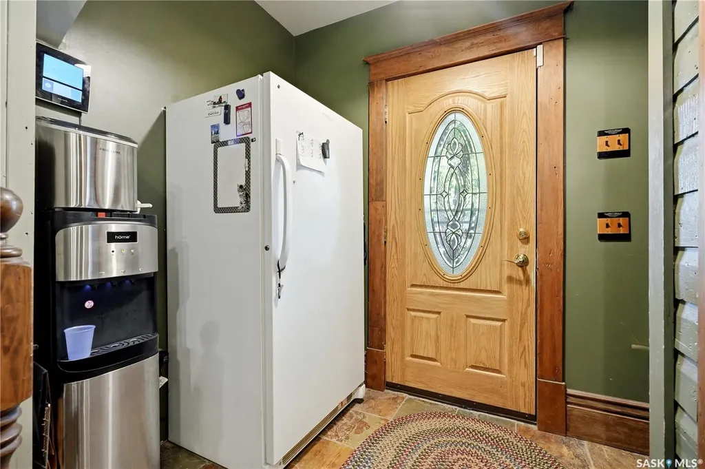 512 Bedford Road Saskatoon SK S7L 0E6