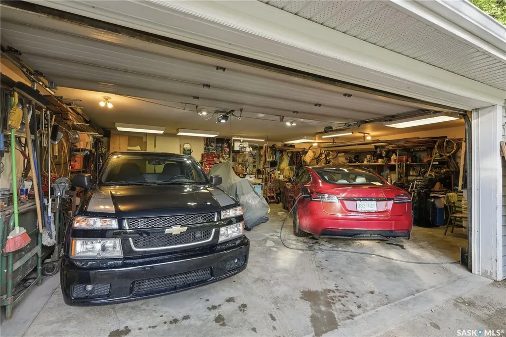 512 Bedford Road Saskatoon SK S7L 0E6