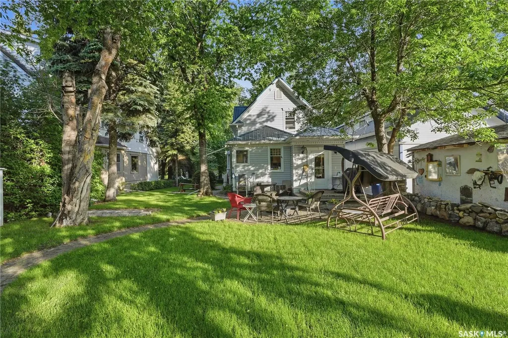 512 Bedford Road Saskatoon SK S7L 0E6