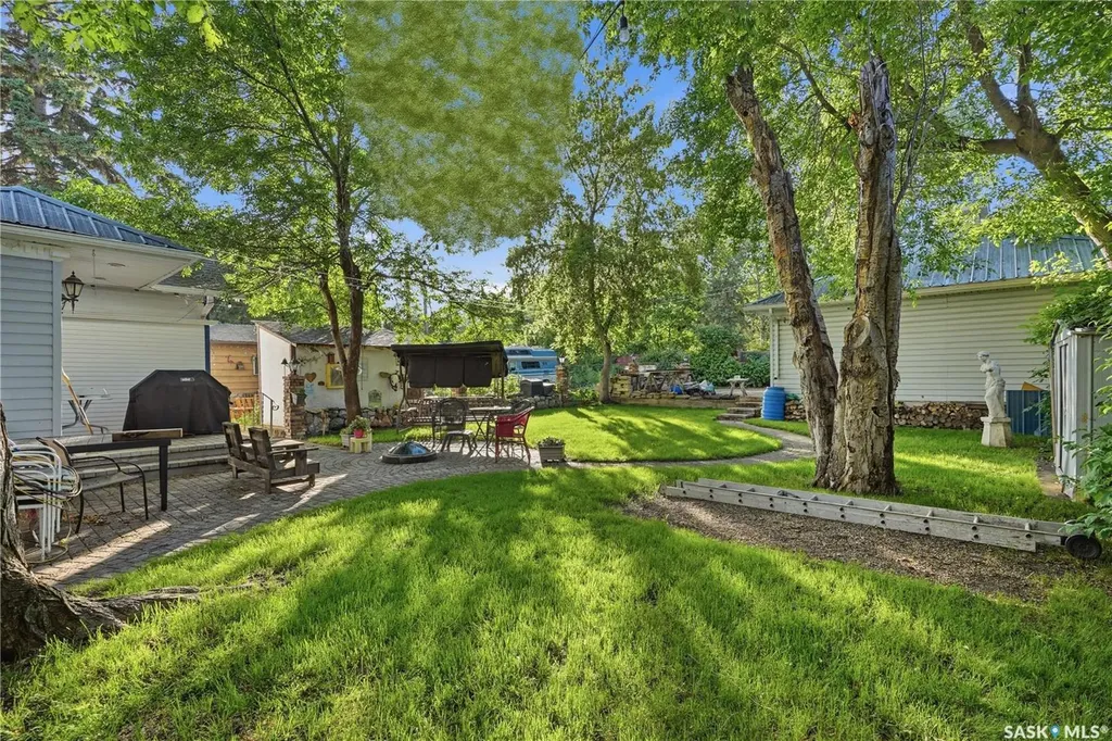 512 Bedford Road Saskatoon SK S7L 0E6