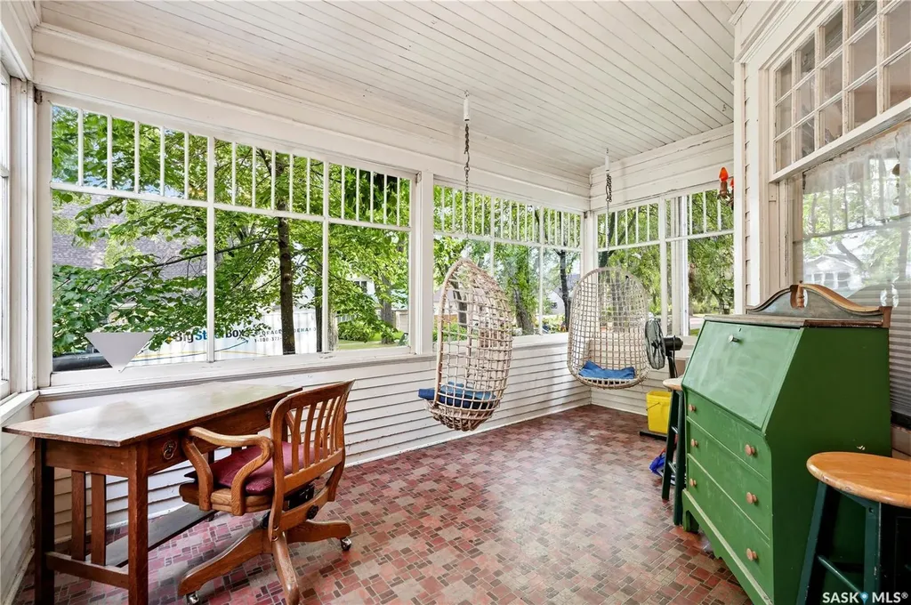 512 Bedford Road Saskatoon SK S7L 0E6