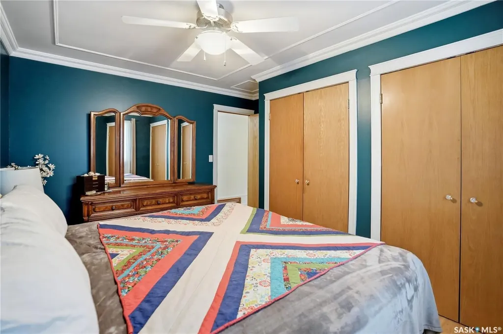 6207 1st Avenue N Regina SK S4T 7A1