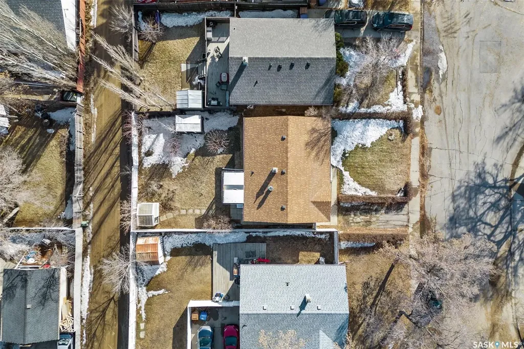 9 Carmichael Bay Regina SK S4R 0C7