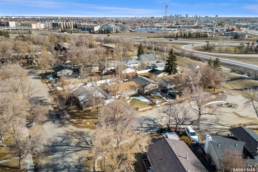 9 Carmichael Bay Regina SK S4R 0C7