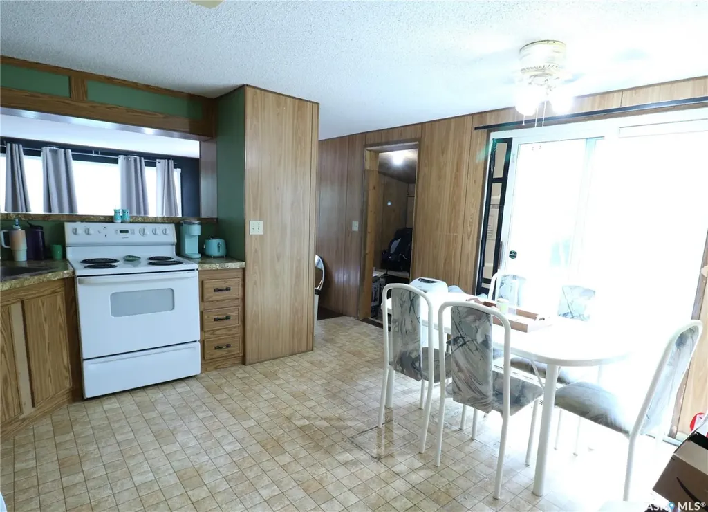 319 4th Avenue Kelliher SK S0A 1V0