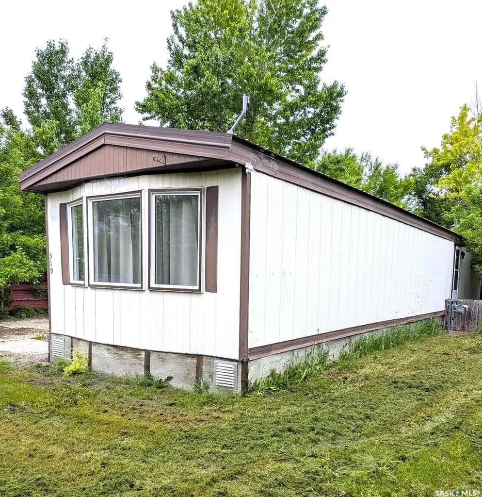 319 4th Avenue Kelliher SK S0A 1V0