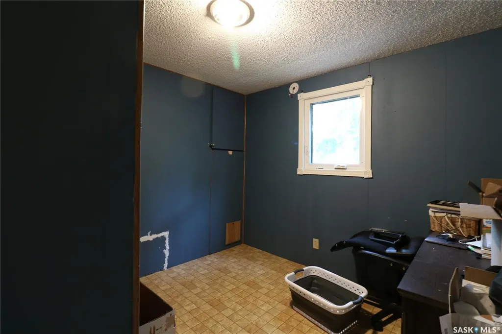 319 4th Avenue Kelliher SK S0A 1V0