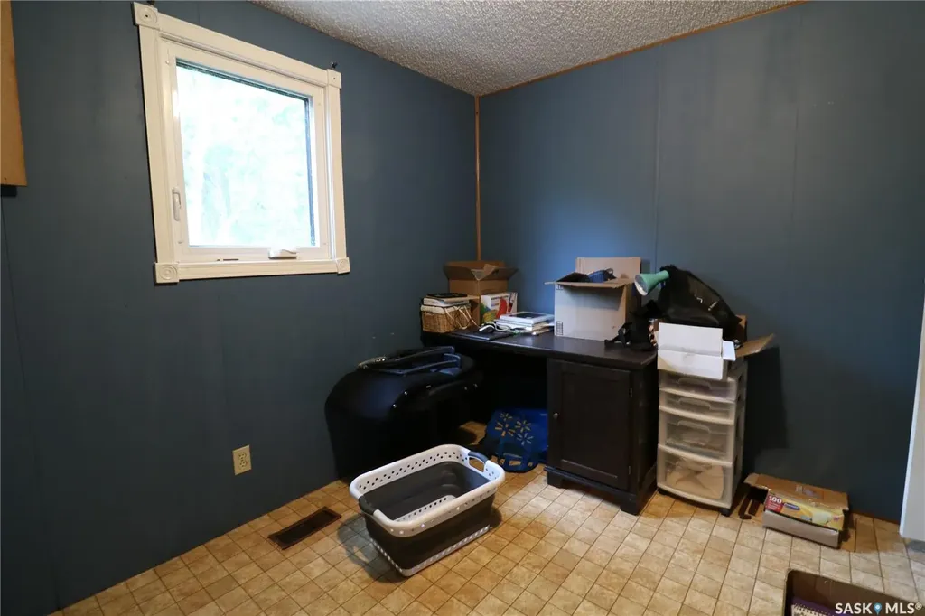 319 4th Avenue Kelliher SK S0A 1V0