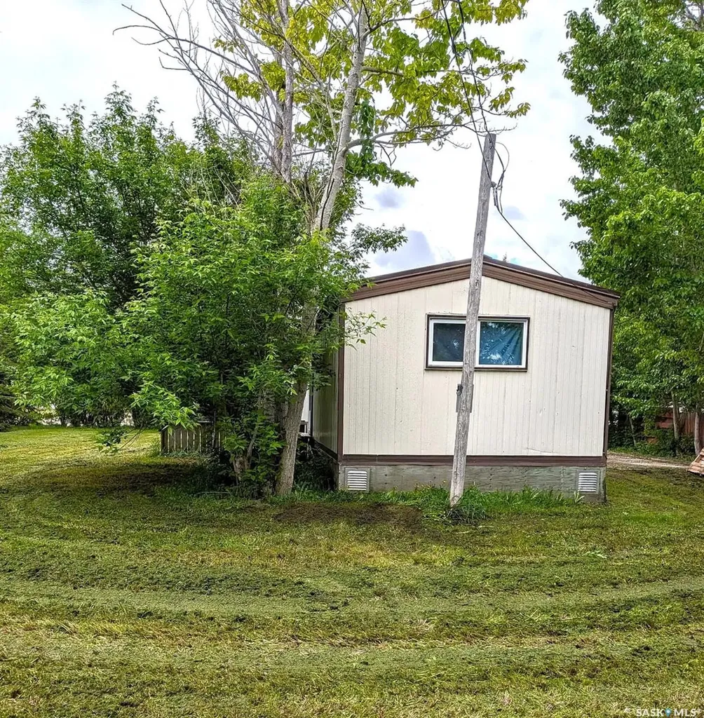 319 4th Avenue Kelliher SK S0A 1V0