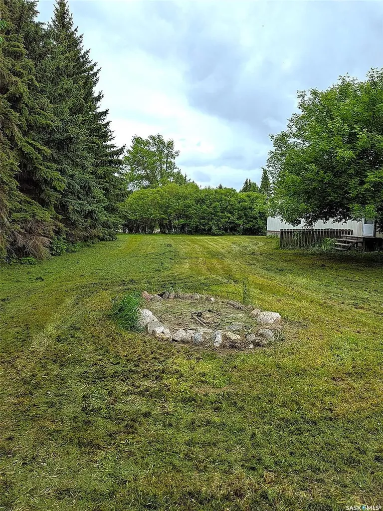 319 4th Avenue Kelliher SK S0A 1V0