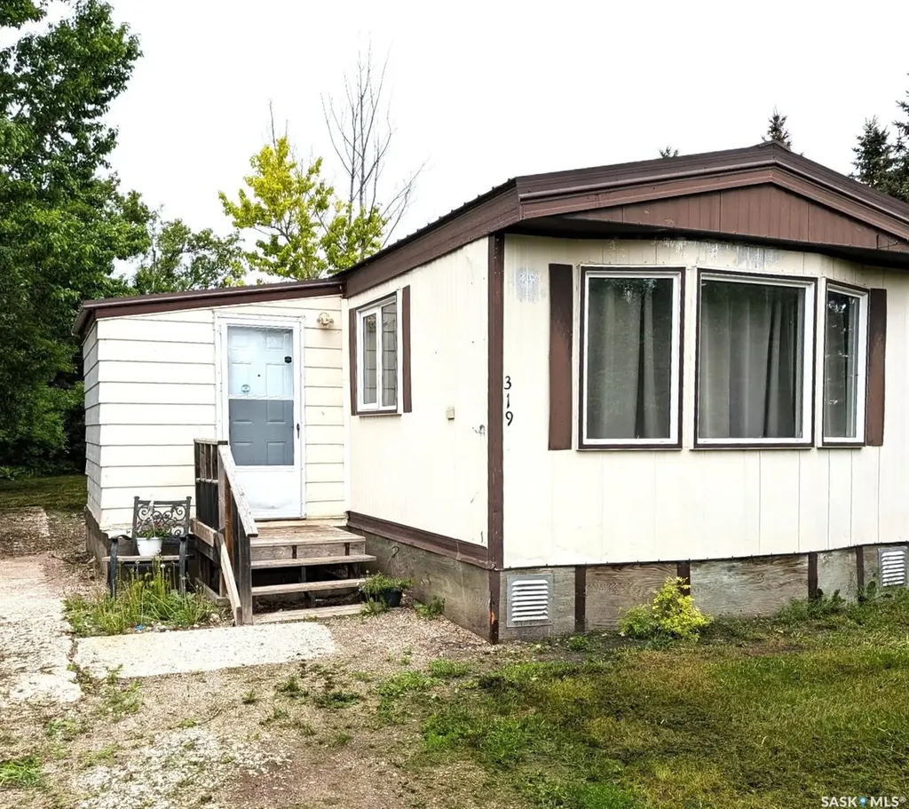 319 4th Avenue Kelliher SK S0A 1V0