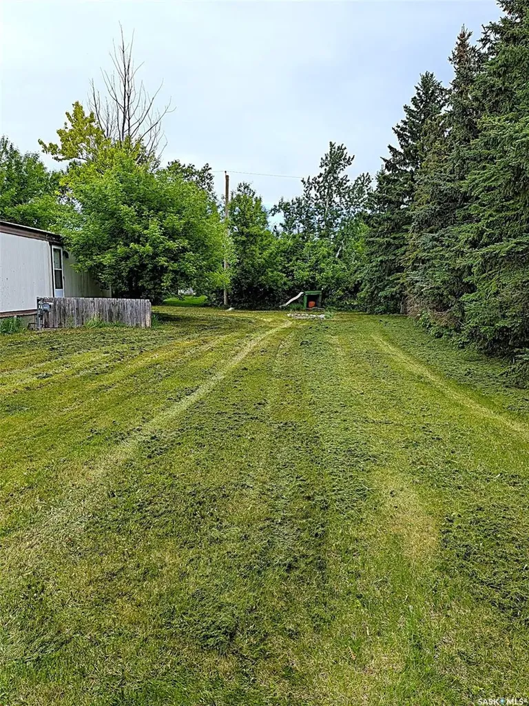 319 4th Avenue Kelliher SK S0A 1V0