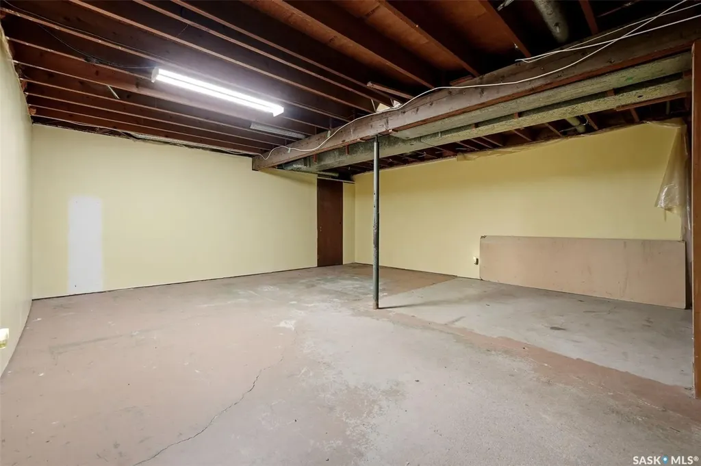 1317 Kent Street Regina SK S4T 5T2