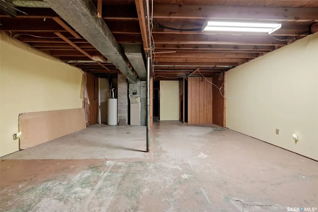 1317 Kent Street Regina SK S4T 5T2