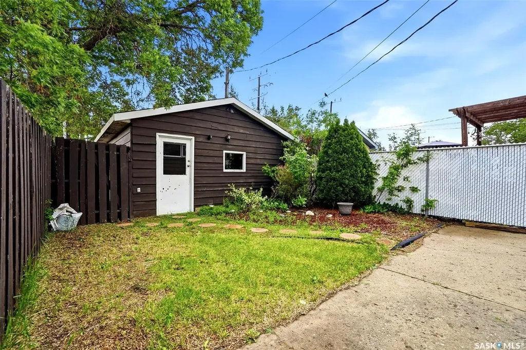 1317 Kent Street Regina SK S4T 5T2
