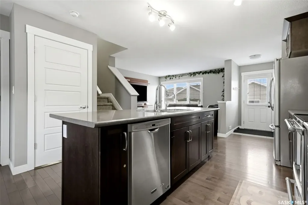 2905 Rochdale Boulevard Regina SK S4X 0N1