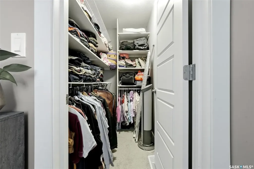 2905 Rochdale Boulevard Regina SK S4X 0N1