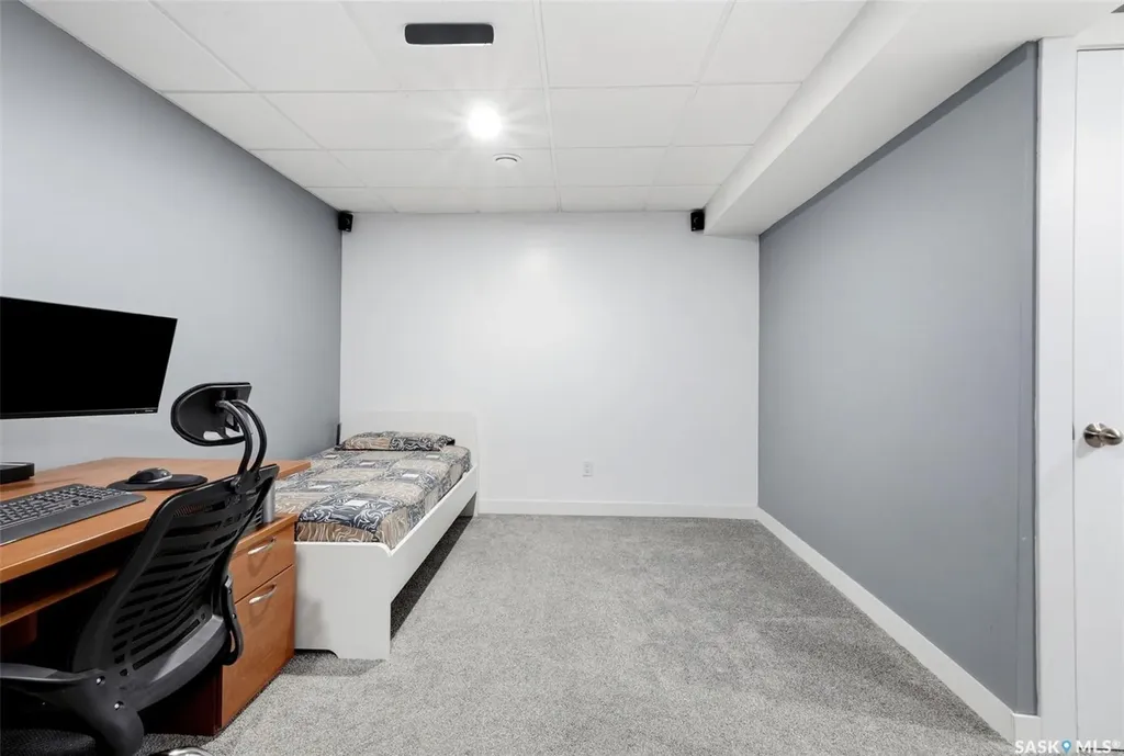 2905 Rochdale Boulevard Regina SK S4X 0N1