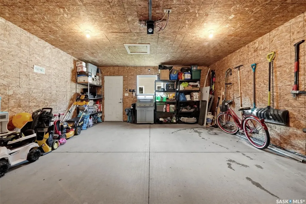 2905 Rochdale Boulevard Regina SK S4X 0N1