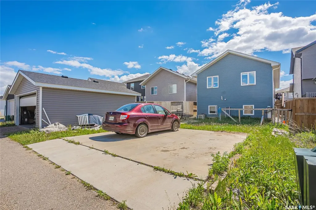 535 Fast Way Saskatoon SK S7W 0X1