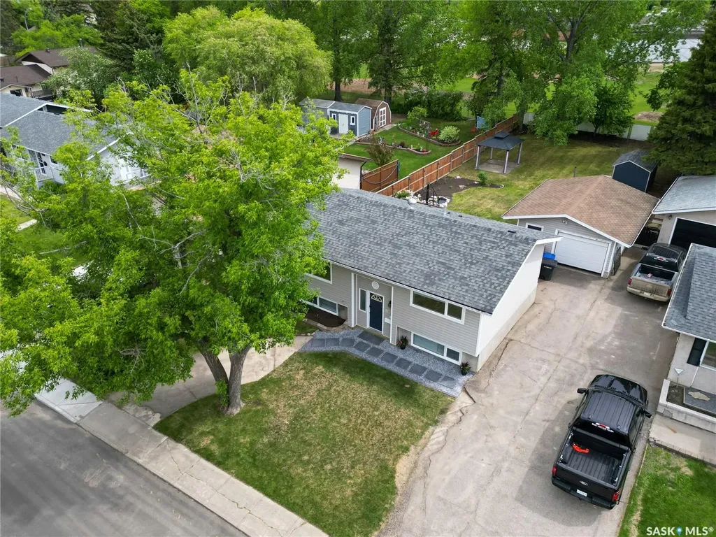 1171 Cook Drive Prince Albert SK S6V 2R7