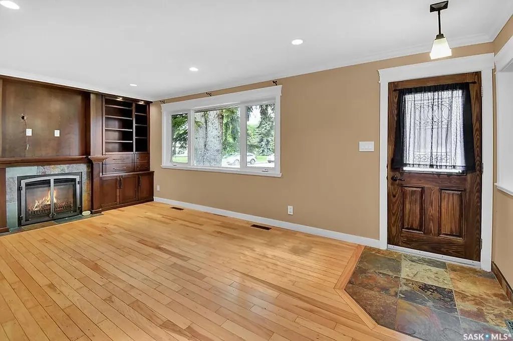 1369 East Centre Saskatoon SK S7J 3A8