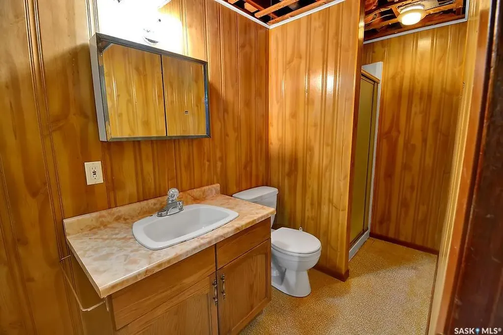 1369 East Centre Saskatoon SK S7J 3A8